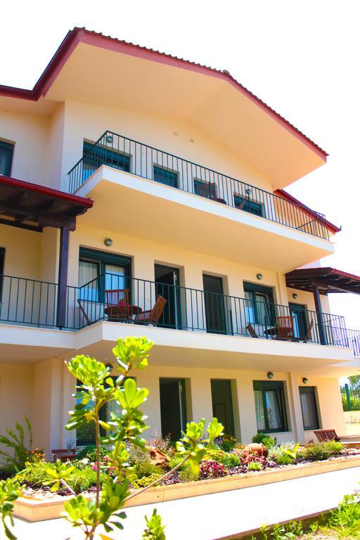 Olive Tree Apartments Fourka Exterior foto