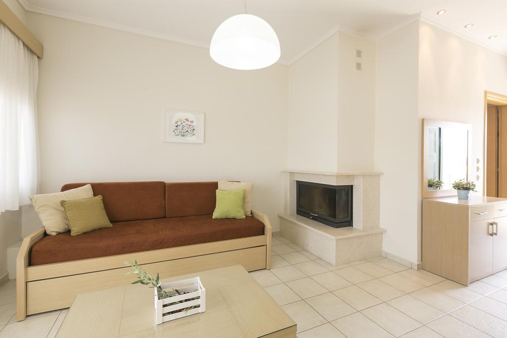 Olive Tree Apartments Fourka Exterior foto